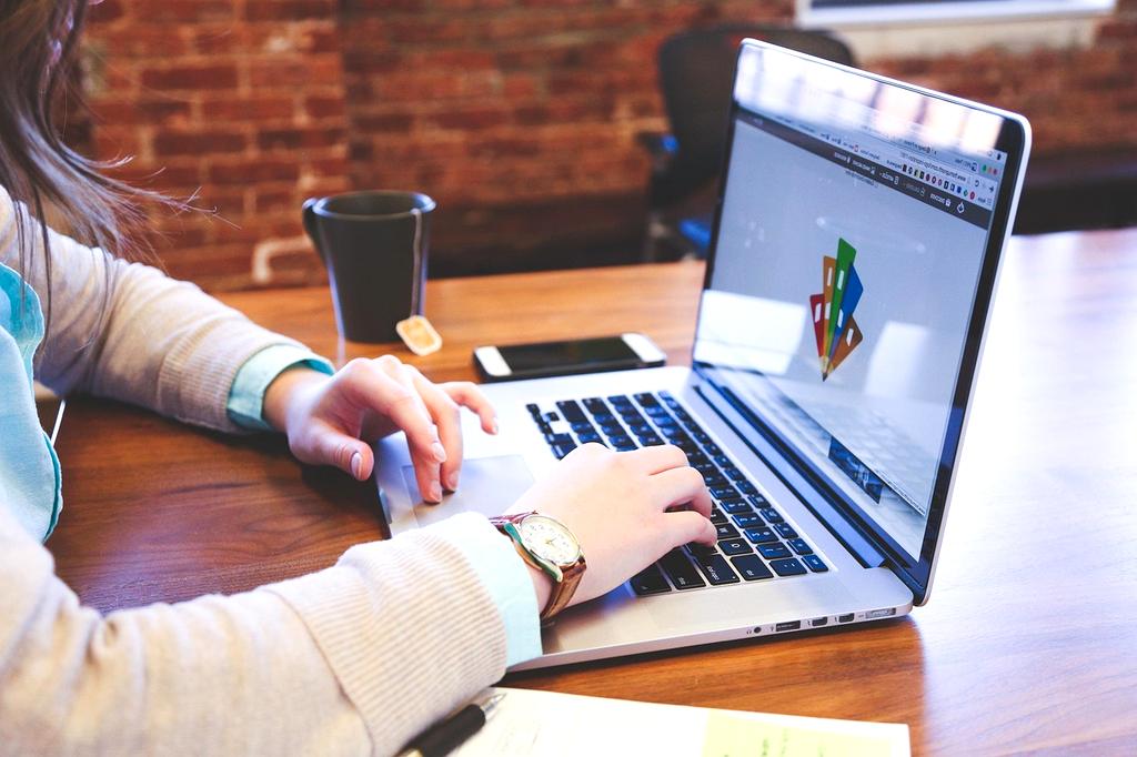Digital advertising dashboard with AI caption optimization